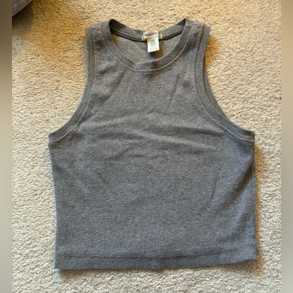 Gray tank top